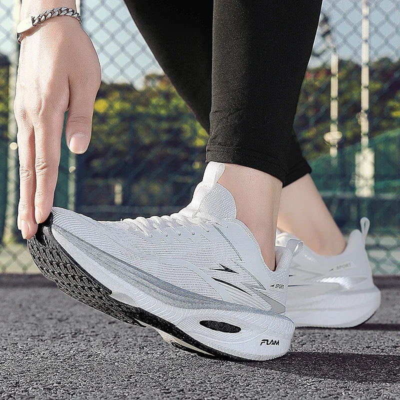 Chaussures de sport décontractées pour hommes et femmes, baskets respirantes légères en maille noire pour l'extérieur, chaussures de course athlétiques, chaussures de marche