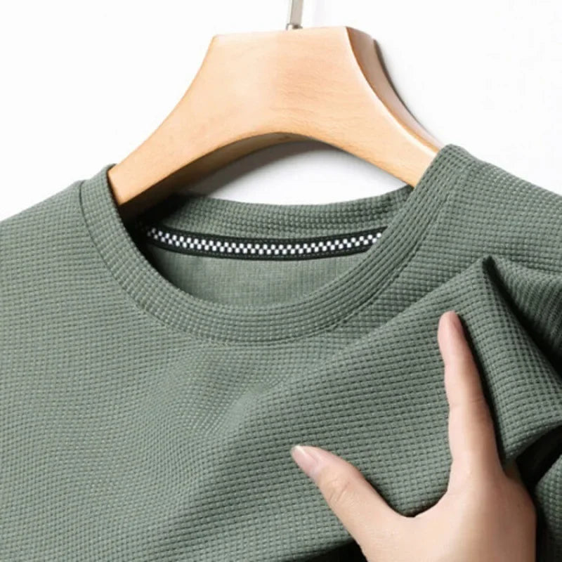 T-shirt à manches courtes et col rond gaufré pour hommes